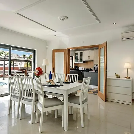 Casa Tembo Armacao de Pera